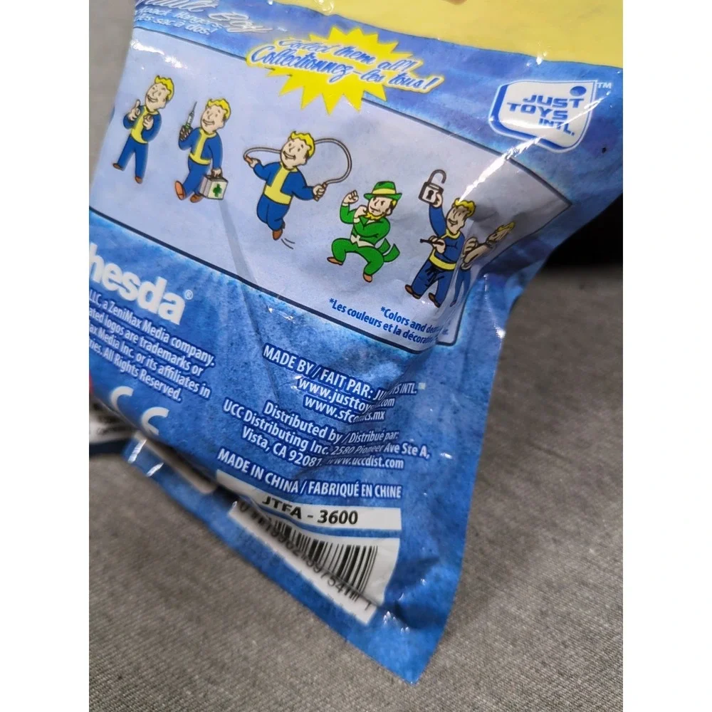 Fallout 4 Vault Boy‎ Backpack Hanger Keyring Blind Mystery Bag Bethesda